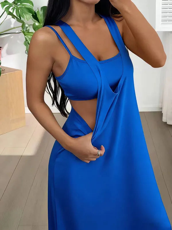 Liva | La Robe Maxi Effet Deux-Pièces à Découpes Structurales