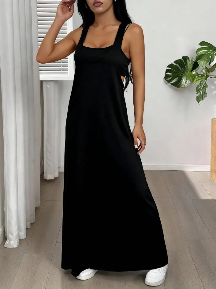 Liva | La Robe Maxi Effet Deux-Pièces à Découpes Structurales