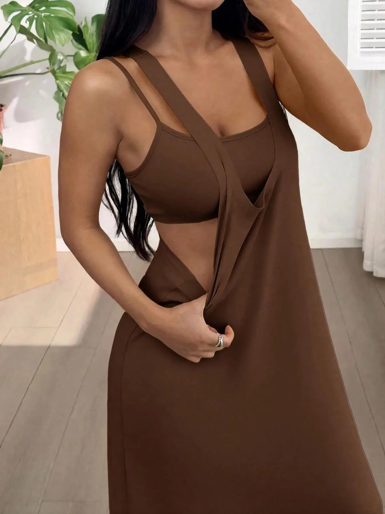 Liva | La Robe Maxi Effet Deux-Pièces à Découpes Structurales